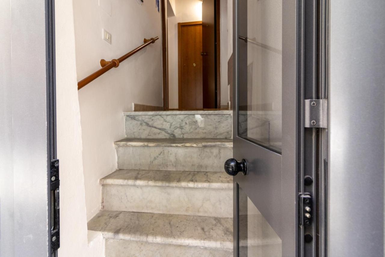 Down Town Blue Apartment 라스페치아 외부 사진